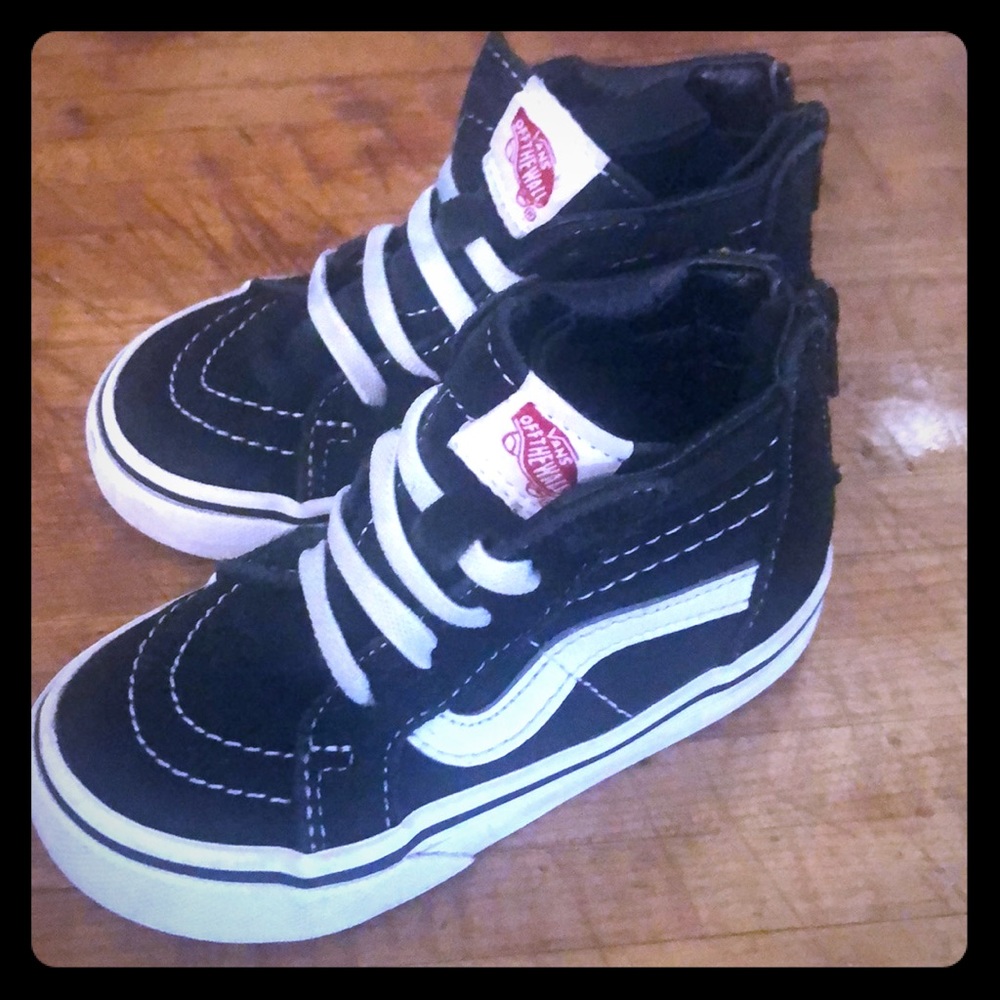 ‼️ SOLD‼️ Toddler vans size 7